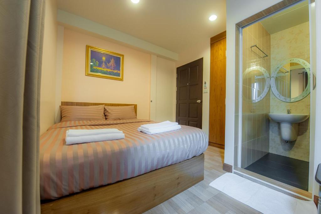 Двухместный (Стандартный двухместный номер с 1 кроватью) гостевого дома Full House, Бангкок