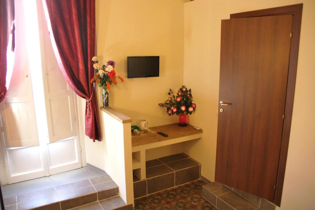 Двухместный (Двухместный номер с 1 кроватью и базовыми удобствами) гостевого дома B&B Verrocchio, Флоренция