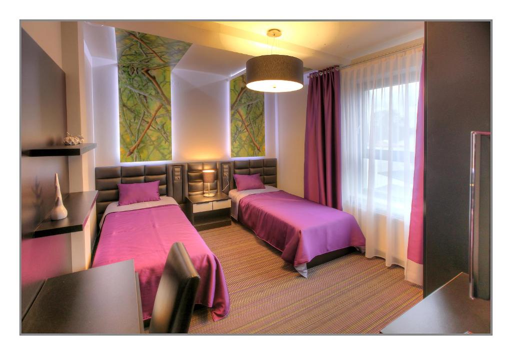 Двухместный (Двухместный номер с 2 отдельными кроватями и ванной комнатой) отеля Villa Park, Седльце