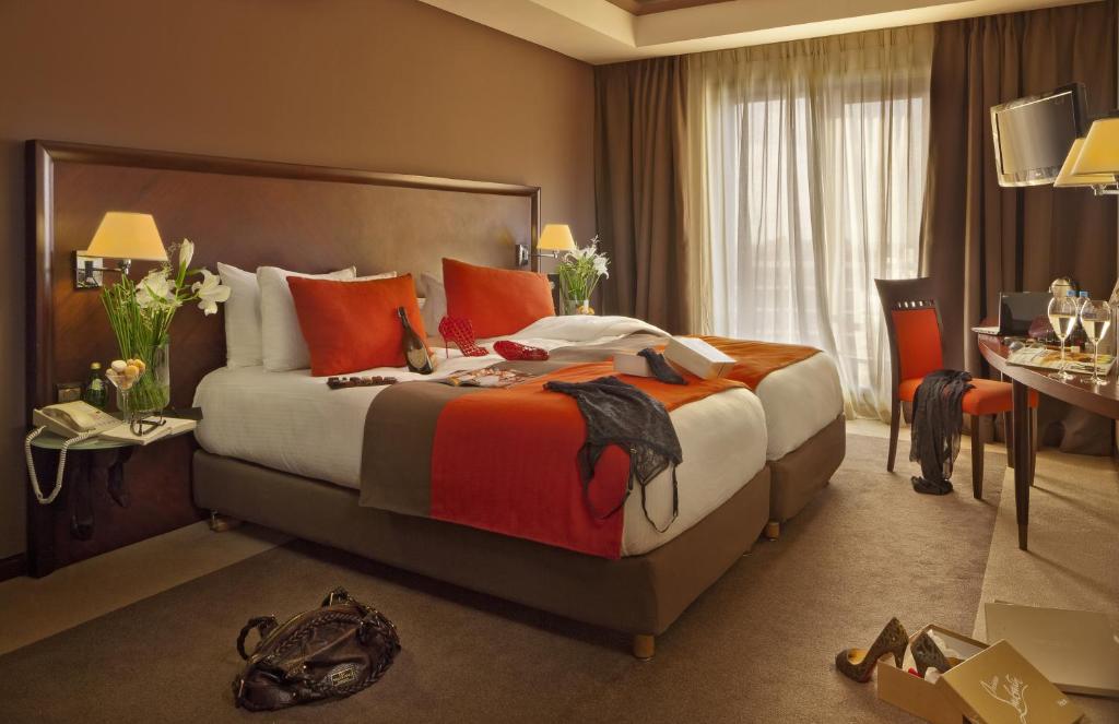Двухместный (Улучшенный двухместный номер с 2 отдельными кроватями) отеля Le Diwan Rabat - MGallery by Sofitel, Рабат