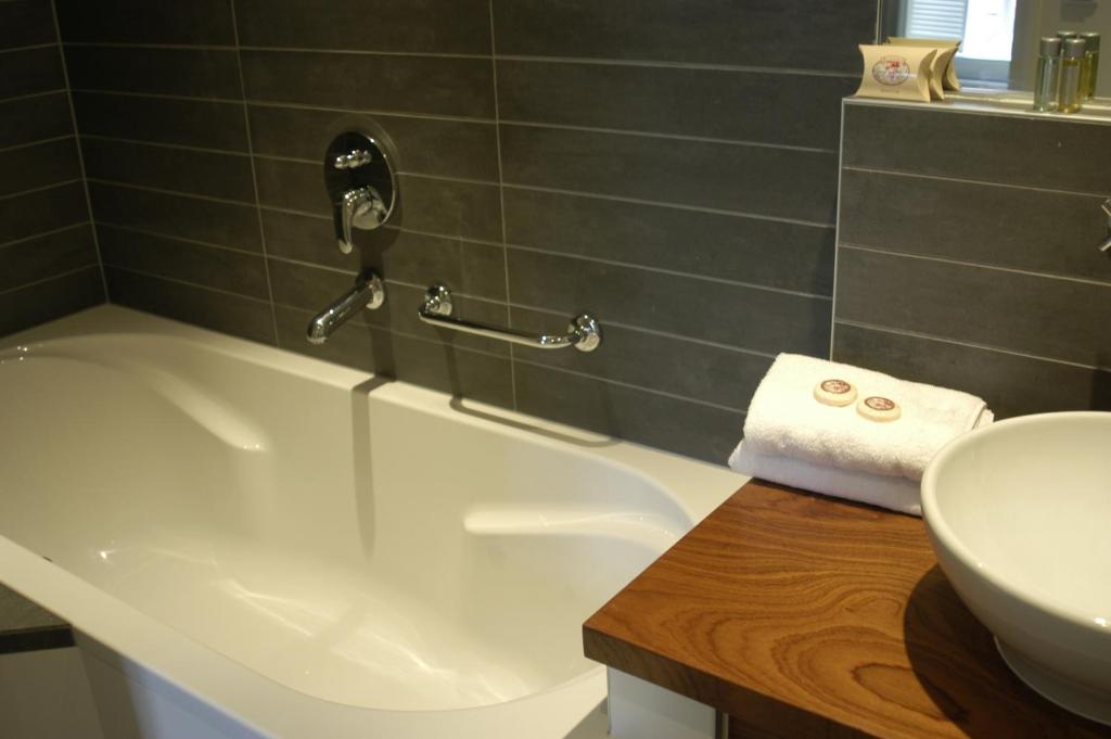 Двухместный (Стандартный двухместный номер с 1 кроватью и видом на сад), Auberge de Campveerse Toren