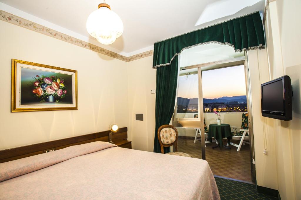 Двухместный (Двухместный номер эконом-класса с 1 кроватью или 2 отдельными кроватями) отеля Hotel Abano Verdi, Абано-Терме