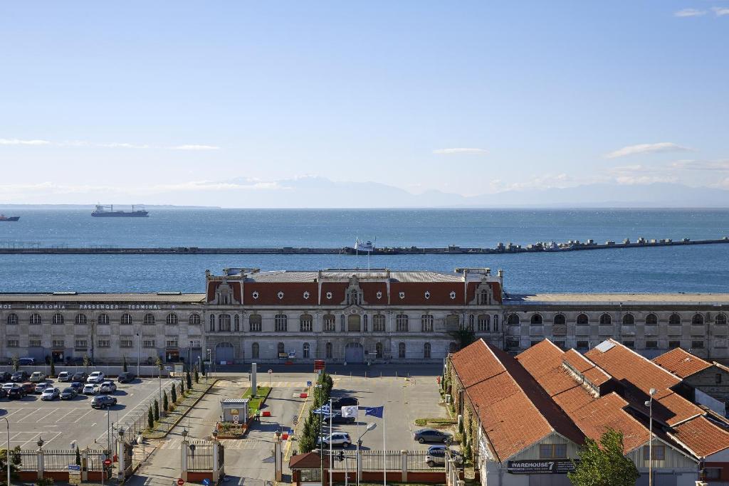 Двухместный (Двухместный номер «Премиум» с 1 кроватью и видом на море) отеля Mediterranean Palace with sea view, Салоники