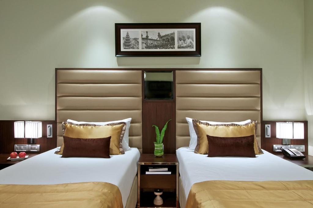Двухместный (Улучшенный двухместный номер с 2 отдельными кроватями) отеля Vivanta by Taj - Begumpet, Хайдарабад