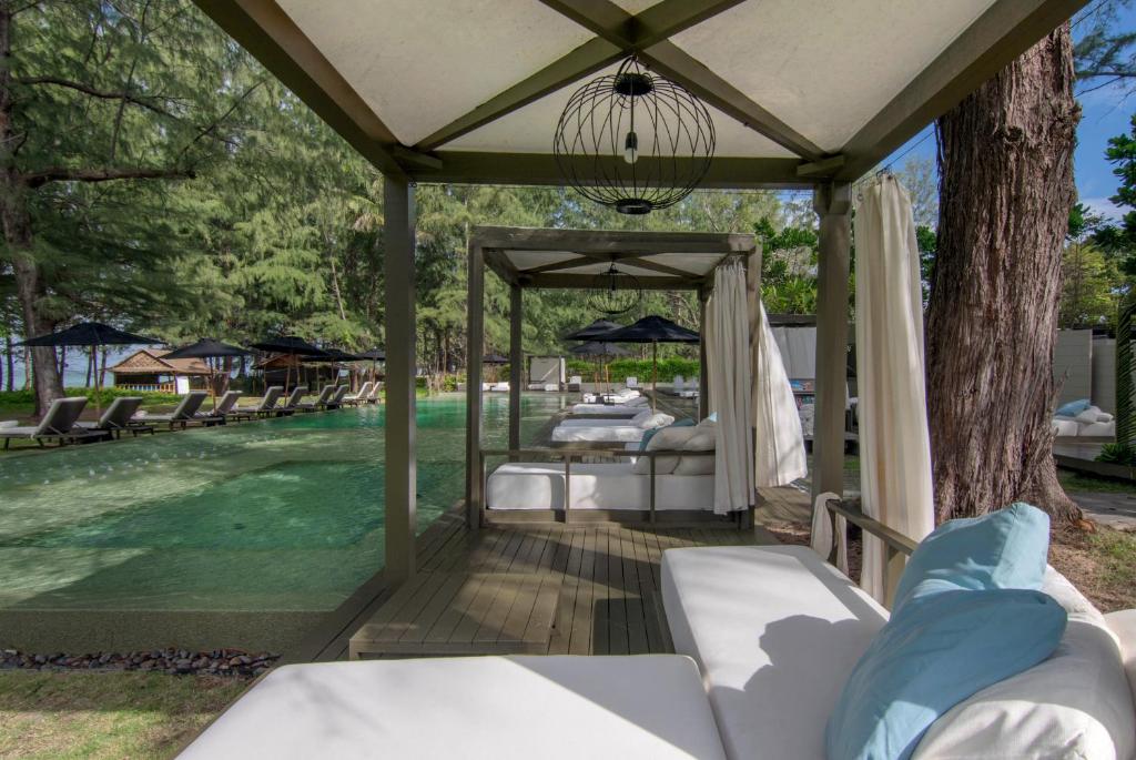 Курортный отель SALA Phuket Resort & Spa