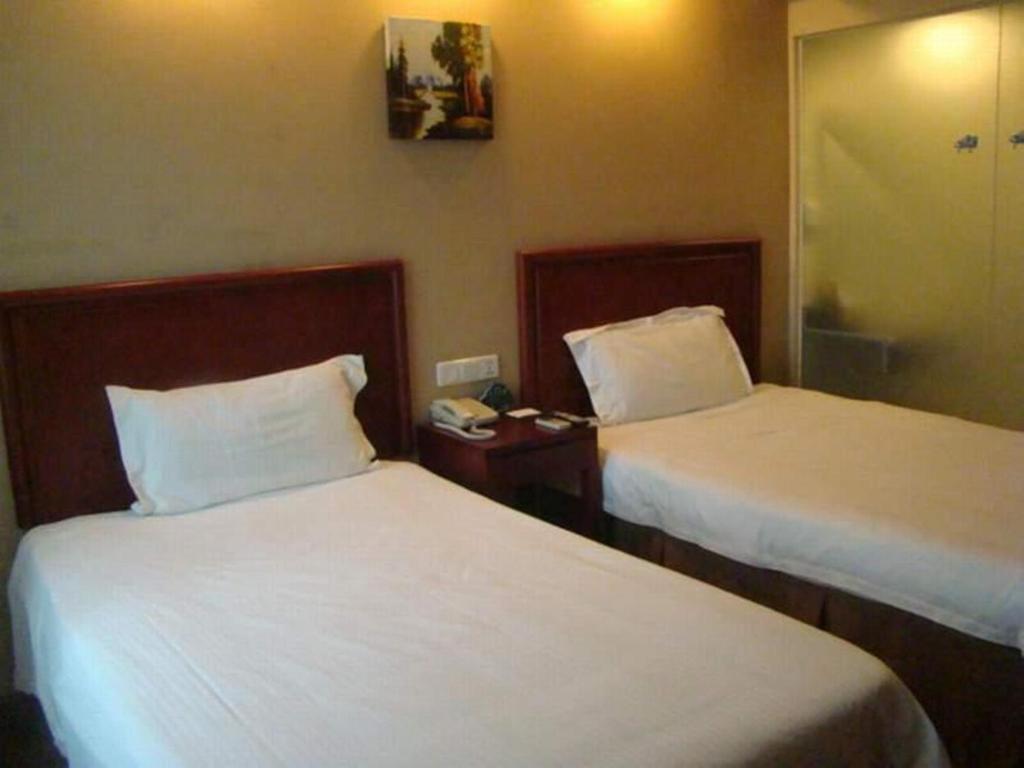 Апартаменты (Апартаменты Делюкс с 2 отдельными кроватями) отеля Greentree Inn Shanghai Hongqiao Airport Apartment Hotel, Шанхай