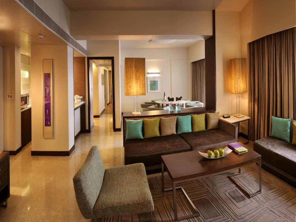 Сьюит (Presidential Suite With 4 Hrs Early Check-In or Late Check-Out), The Raintree, Anna Salai