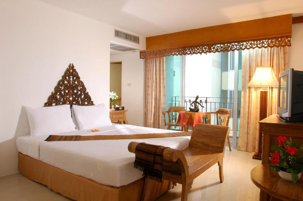 Двухместный (Улучшенный двухместный номер с 1 кроватью или 2 отдельными кроватями) отеля Bansabai Hostelling International, Бангкок