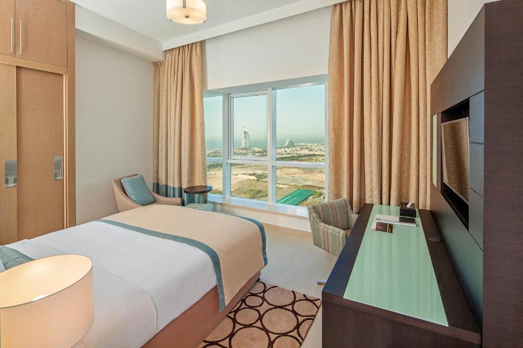 Апартаменты (Апартаменты с 3 спальнями) апарт-отеля Adagio Premium Dubai Al Barsha, Дубай