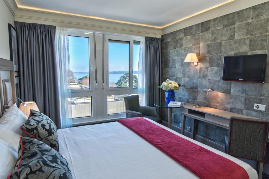 Двухместный (Представительский двухместный номер с 1 кроватью и мини-кухней) отеля Hotel Drake-Longchamp, Женева
