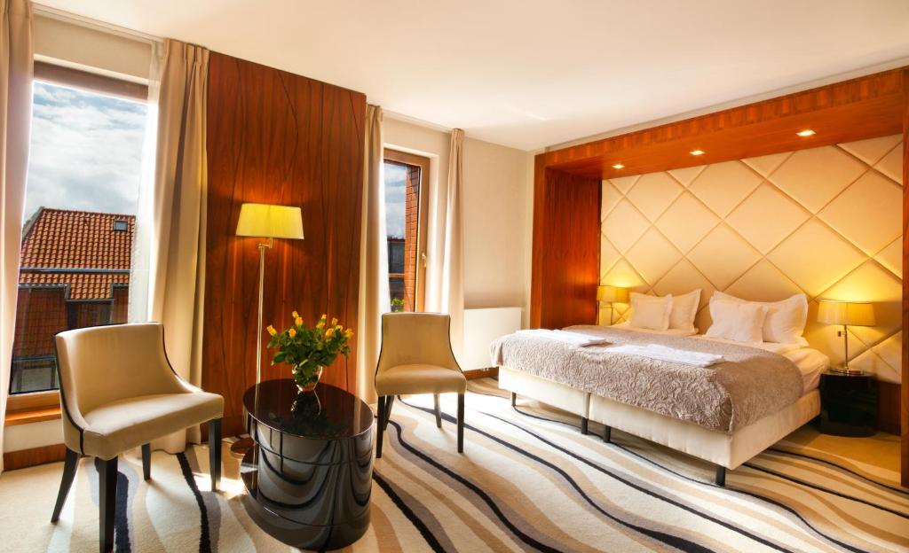 Двухместный (Двухместный номер Делюкс с 1 кроватью или 2 отдельными кроватями) отеля Hotel Fahrenheit, Гданьск