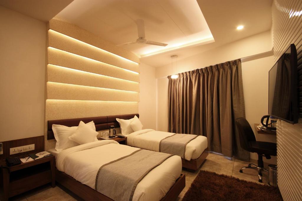 Отель Hotel Bait Inn, Ахмадабад