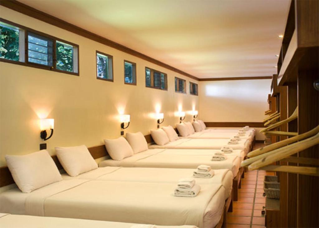 Номер (Team Plus Deluxe Room) курортного отеля Comsaed River Kwai, Канчанабури