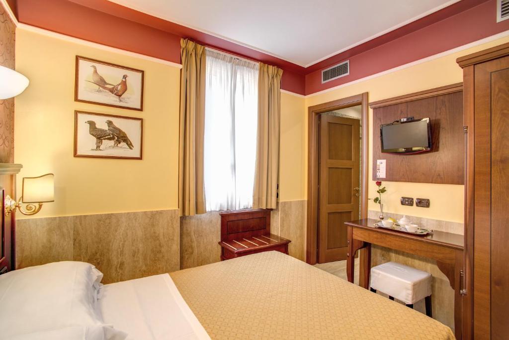 Двухместный (Небольшой двухместный номер с 1 кроватью) отеля Aurelius Art Gallery Hotel, Рим