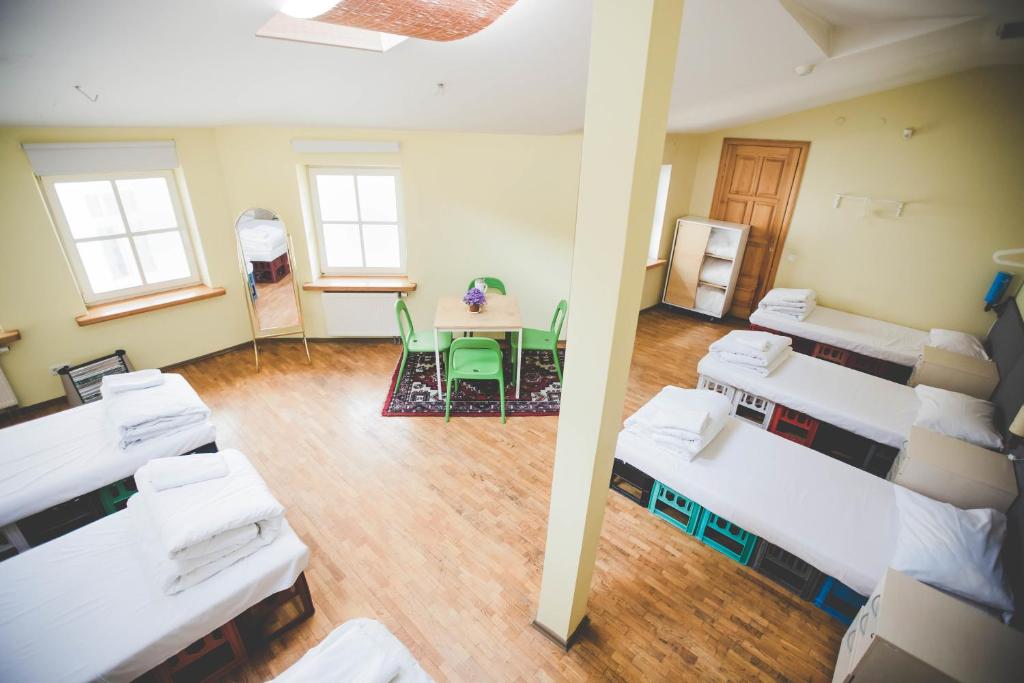 Номер (Односпальная кровать в общем номере для женщин с 6 кроватями) хостела Hostel Jamaika, Вильнюс