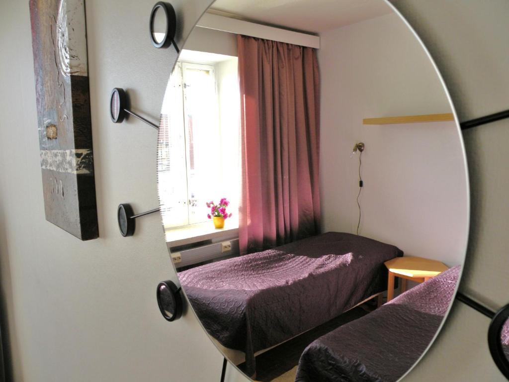 Двухместный (Двухместный номер с 2 отдельными кроватями и общей ванной комнатой) гостевого дома Guesthouse Kupittaa, Турку