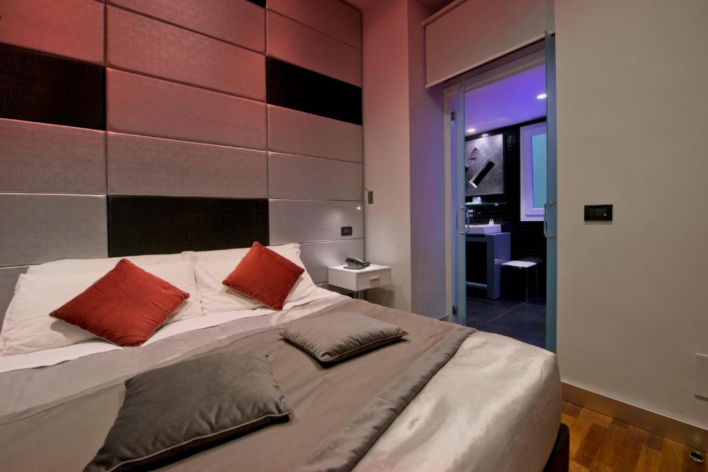Двухместный (Двухместный номер Делюкс с 1 кроватью или 2 отдельными кроватями и гидромассажной ванной) отеля Relais Forus Inn, Рим