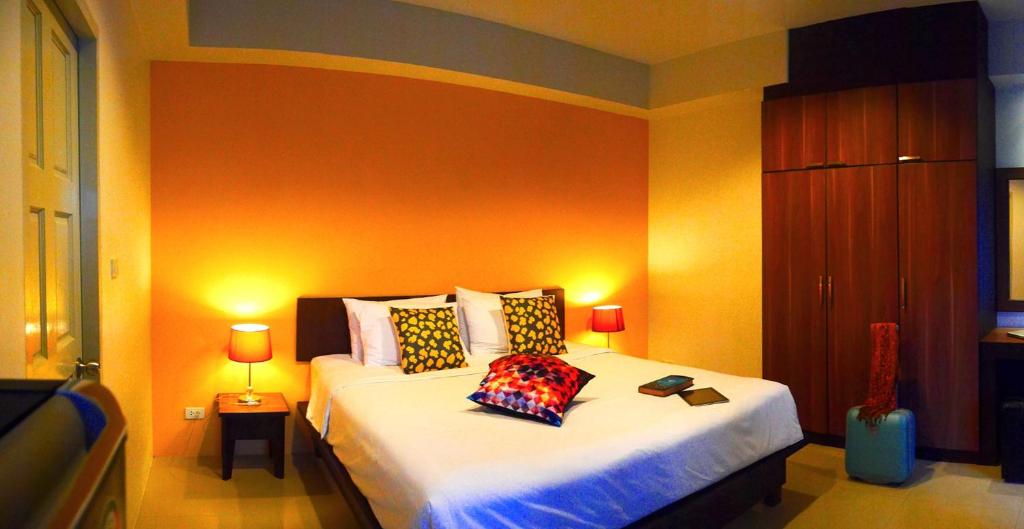 Двухместный (Двухместный номер Делюкс с 1 кроватью) отеля Cool Residence, Пхукет