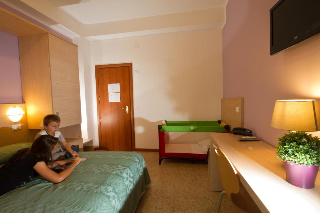 Двухместный (Двухместный номер с 2 отдельными кроватями) отеля Hotel Mary Fleur, Римини