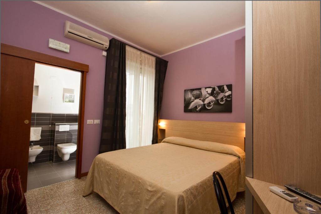 Двухместный (Двухместный номер с 1 кроватью или 2 отдельными кроватями) отеля Hotel Mary Fleur, Римини