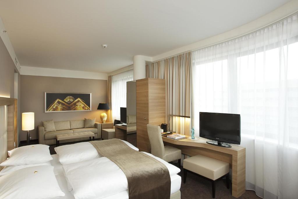 Сьюит (Полулюкс (для 2 взрослых)), H4 Hotel Berlin Alexanderplatz