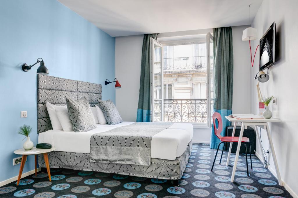 Двухместный (Улучшенный двухместный номер с 2 отдельными кроватями) отеля Hotel Astoria - Astotel, Париж