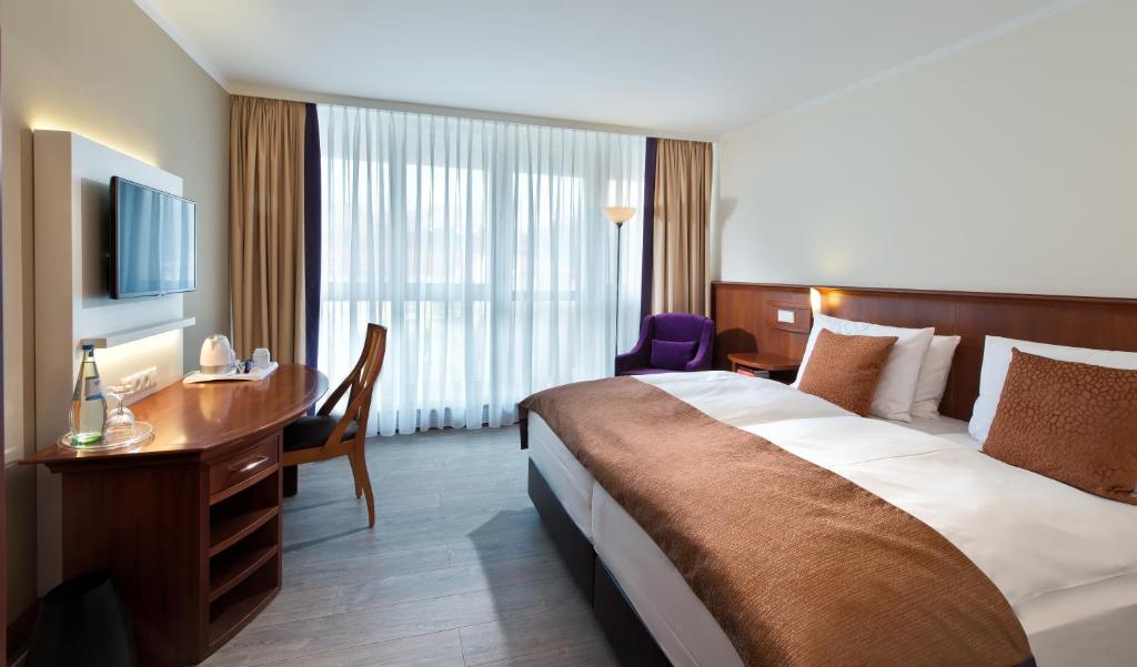 Двухместный (Улучшенный двухместный номер с 1 кроватью) отеля Radisson Blu Park Hotel & Conference Centre, Дрезден