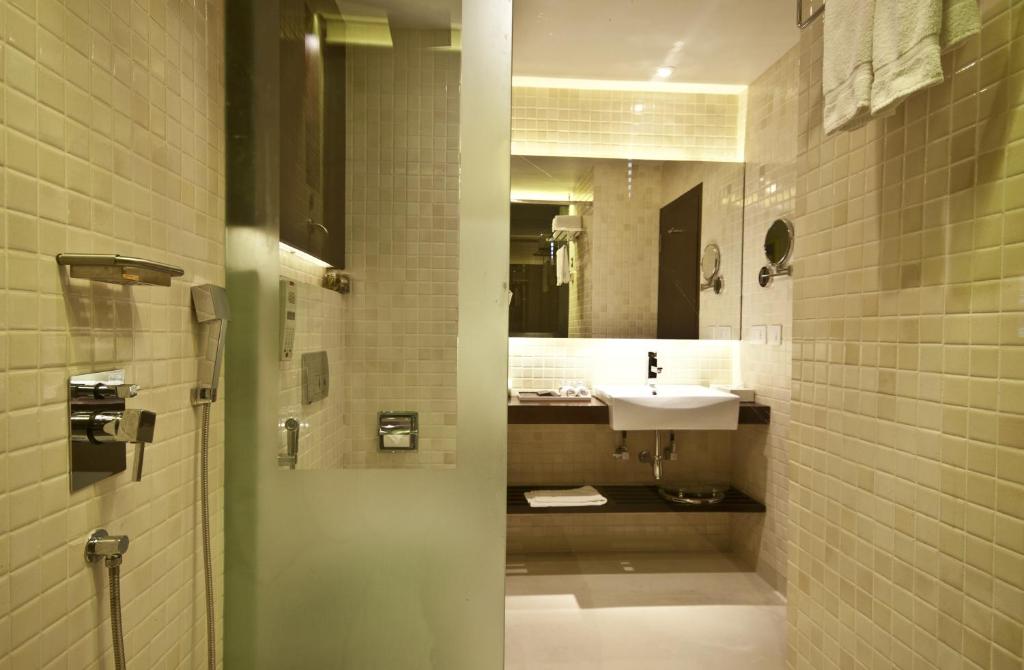Двухместный (Номер с кроватью размера «queen-size» - 15% скидка на еду и напитки) отеля Monotel, Калькутта
