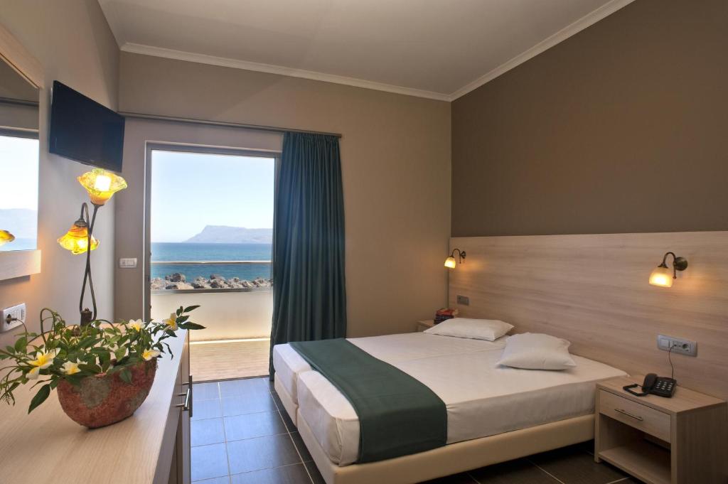 Двухместный (Двухместный номер с 1 кроватью или 2 отдельными кроватями и видом на море) отеля Elena Beach Hotel, Киссамос