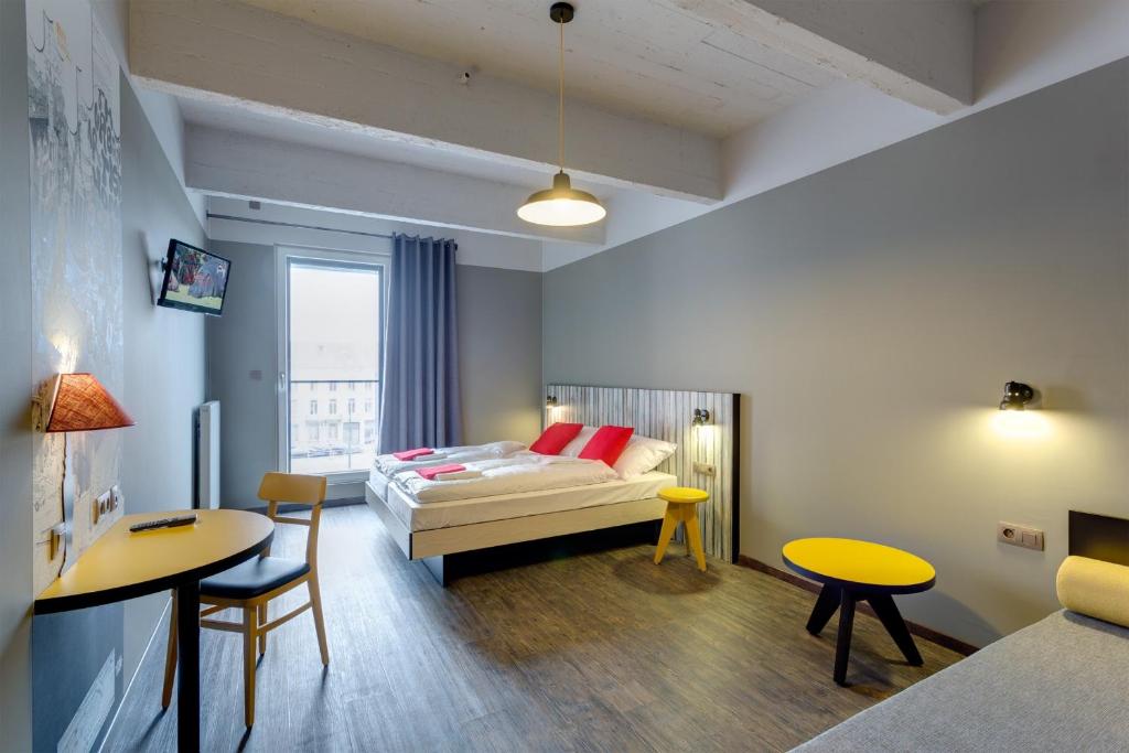 Двухместный (Двухместный номер с 2 отдельными кроватями) отеля MEININGER Hotel Brussels City Center, Брюссель