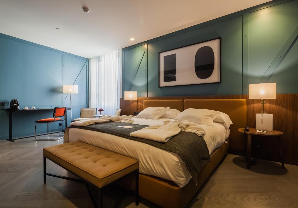 Двухместный (Улучшенный двухместный номер с 1 кроватью) отеля Vincci Porto, Порту