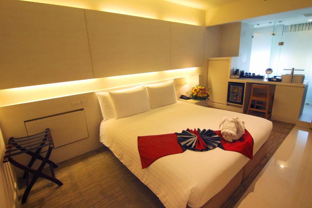 Двухместный (Номер Делюкс «Гранд» с кроватью размера «king-size») отеля Aspira Hiptique Sukhumvit 13, Бангкок
