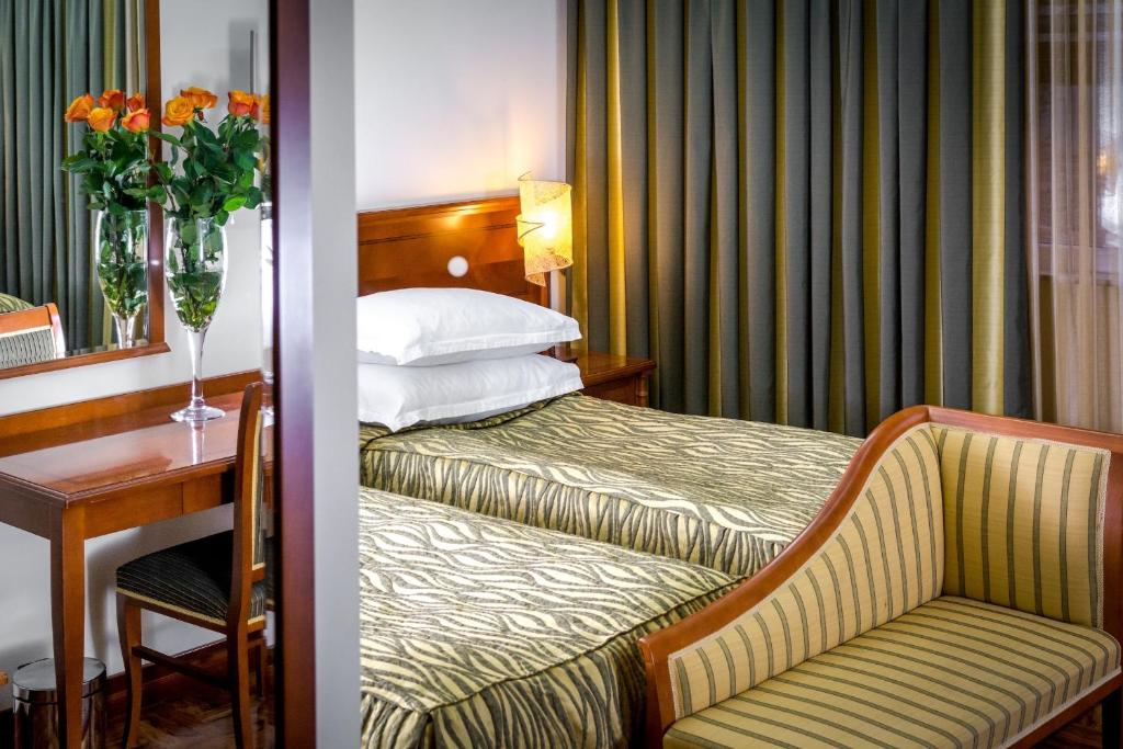Двухместный (Двухместный номер Делюкс с 1 кроватью или 2 отдельными кроватями) отеля Hotel President Split, Сплит