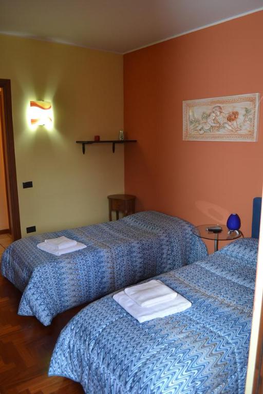 Двухместный (Двухместный номер с 2 отдельными кроватями и собственной ванной комнатой) отеля B&B Ai Prati, Бергамо