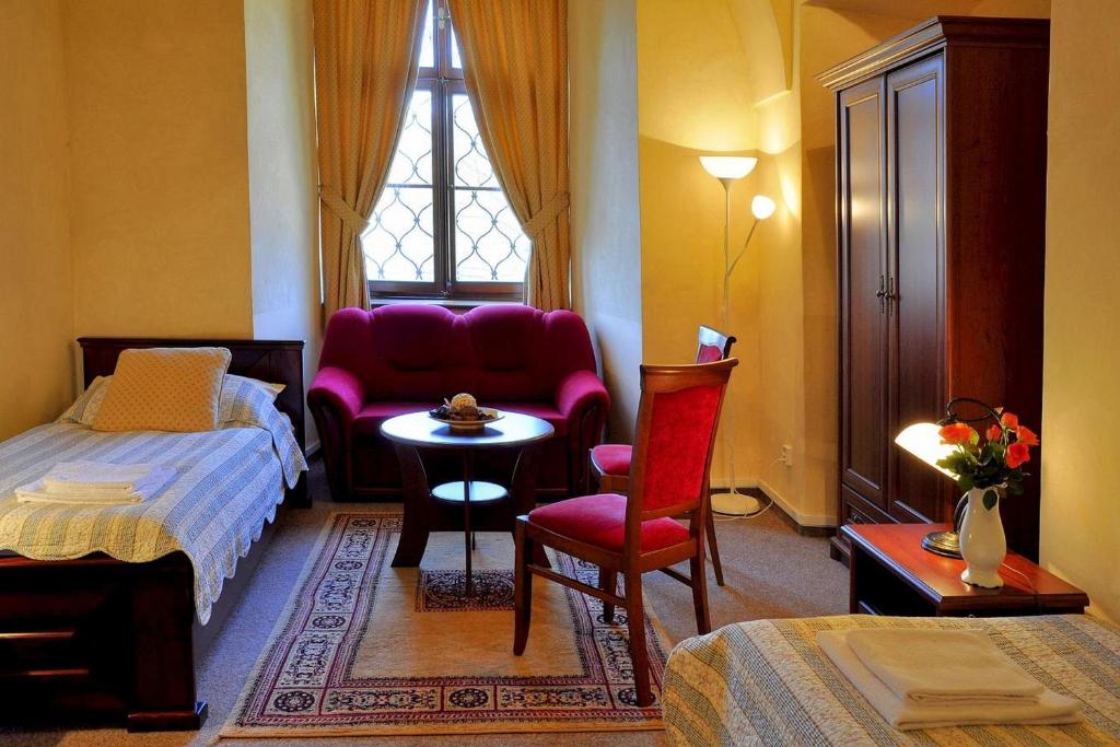 Двухместный (Стандартный двухместный номер с 1 кроватью или 2 отдельными кроватями) отеля Zamek Cerveny Hradek, Хомутов