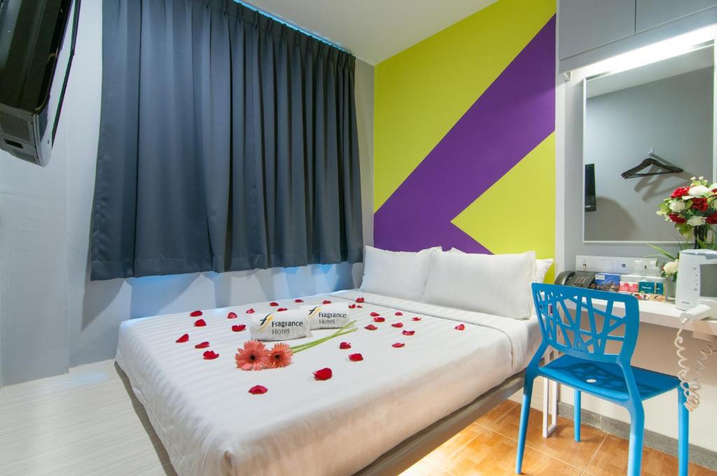 Двухместный (Улучшенный двухместный номер с 1 кроватью) отеля Fragrance Hotel - Rose, Сингапур (город)