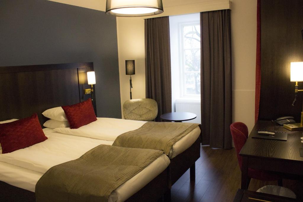 Двухместный (Улучшенный двухместный номер с 1 кроватью или 2 отдельными кроватями) отеля Grand Hotel Alingsås, Йенчепинг