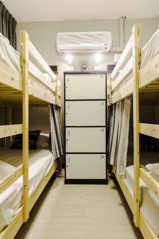 Номер (Односпальная кровать в общем номере для женщин), I-Sleep Silom Hostel