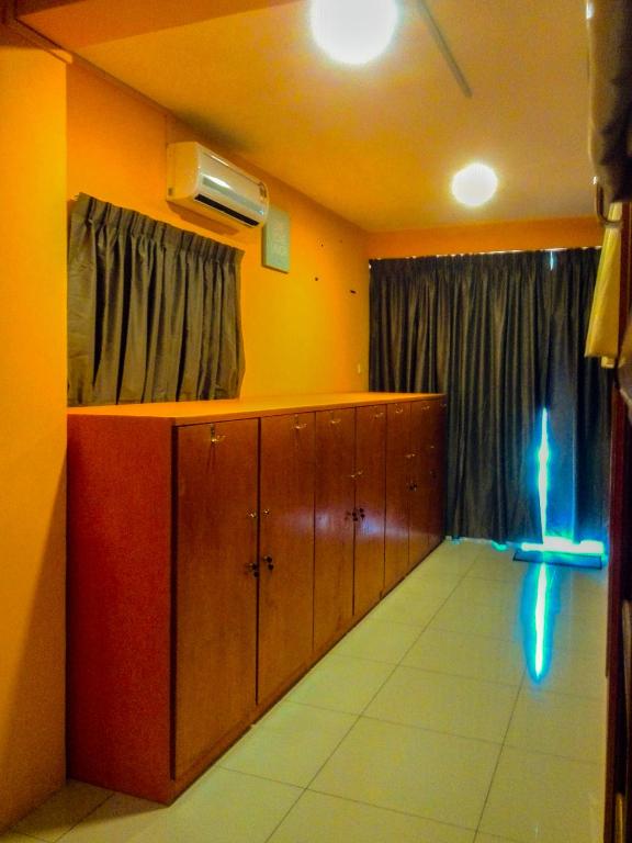 Номер (Кровать в общем 8-местном номере для мужчин и женщин), Magpie Residence