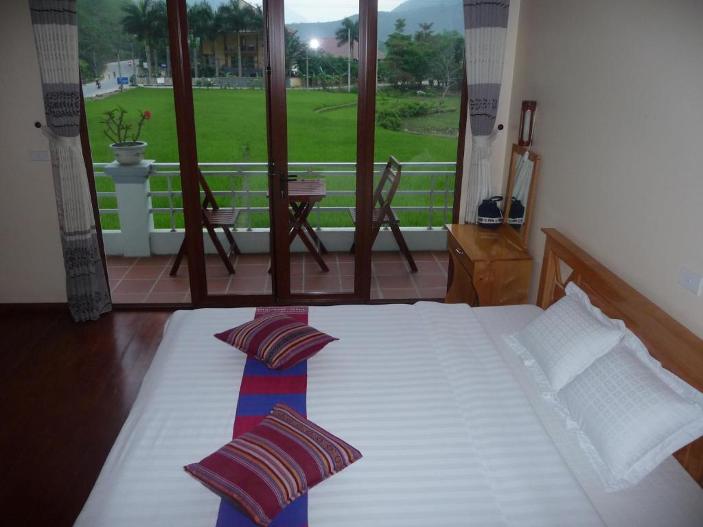 Двухместный (Стандартный двухместный номер с 1 кроватью) отеля Mai Chau Valley View Hotel, Май Чау