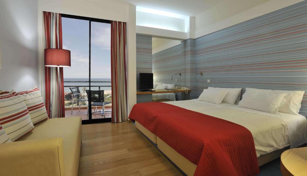 Двухместный (Номер Делюкс с видом на море) отеля Pestana D. João II Beach & Golf Resort, Алвор