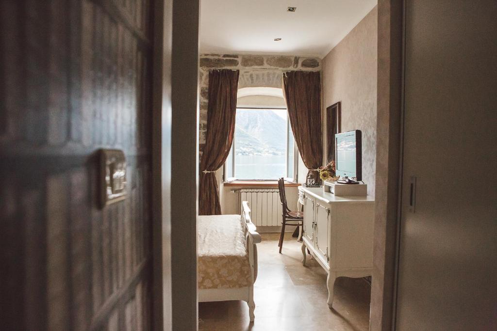 Двухместный (Стандартный двухместный номер с 1 кроватью) отеля Hotel Palazzo Radomiri, Котор