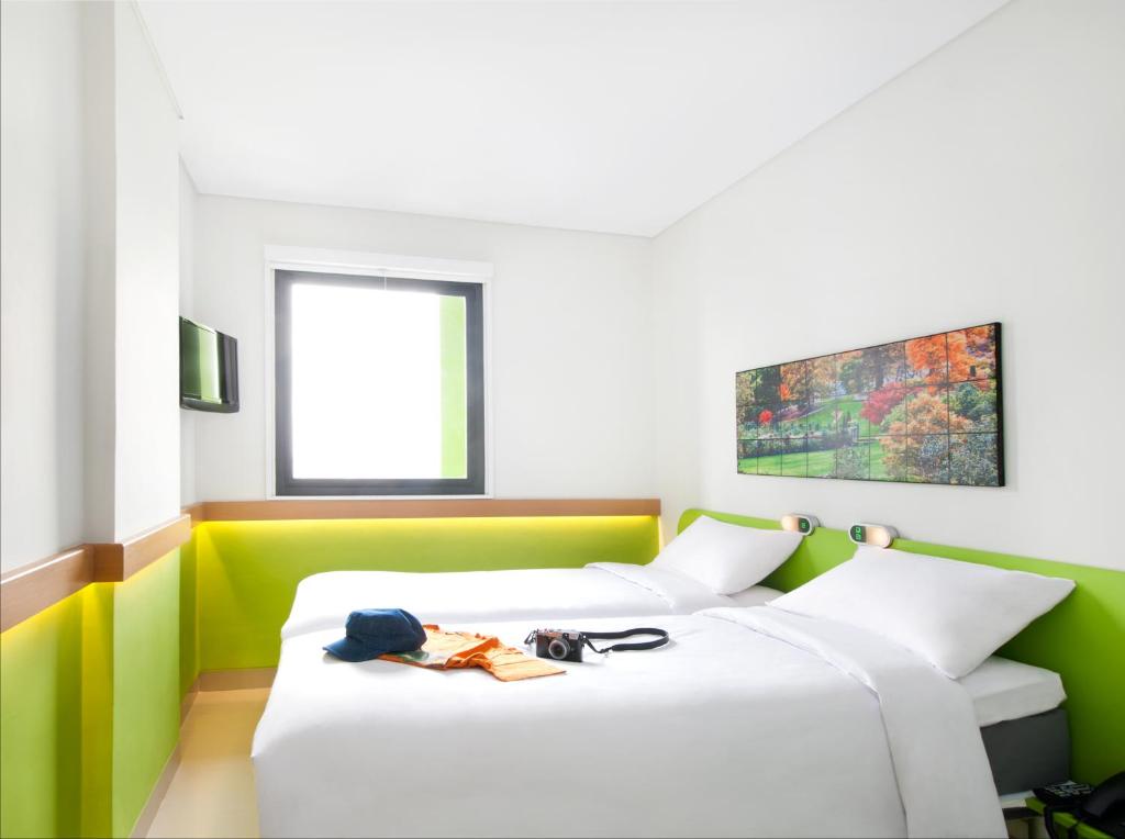 Двухместный (Standard 2 Single Bed), Ibis Budget Jakarta Daan Mogot