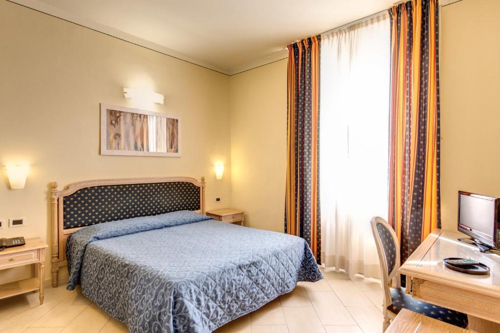 Двухместный (Двухместный номер с 1 кроватью или 2 отдельными кроватями) отеля Hotel Anna's, Флоренция