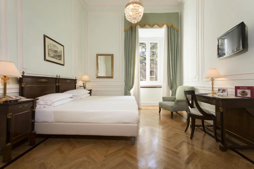 Двухместный (Улучшенный двухместный номер с 1 кроватью или 2 отдельными кроватями) отеля Hotel Quirinale, Рим
