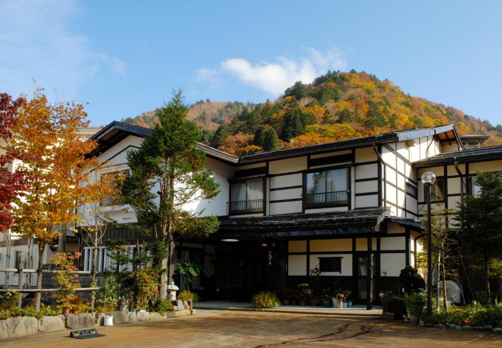 Отель Tsuyukusa, Такаяма
