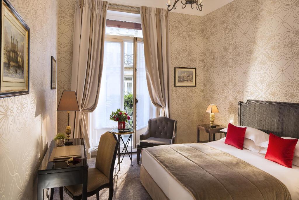 Двухместный (Улучшенный двухместный номер с 1 кроватью или 2 отдельными кроватями) отеля Hotel West-End, Париж