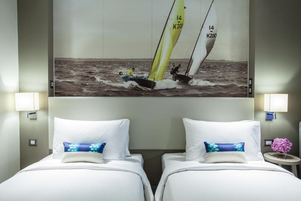 Двухместный (Улучшенный двухместный номер с 2 отдельными кроватями) отеля Mercure Pattaya Ocean Resort, Паттайя