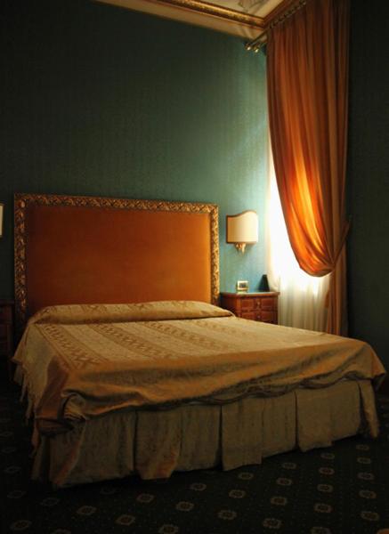 Трехместный (Трехместный номер эконом класса - Дополнительное здание) отеля Hotel Corte Contarina, Венеция