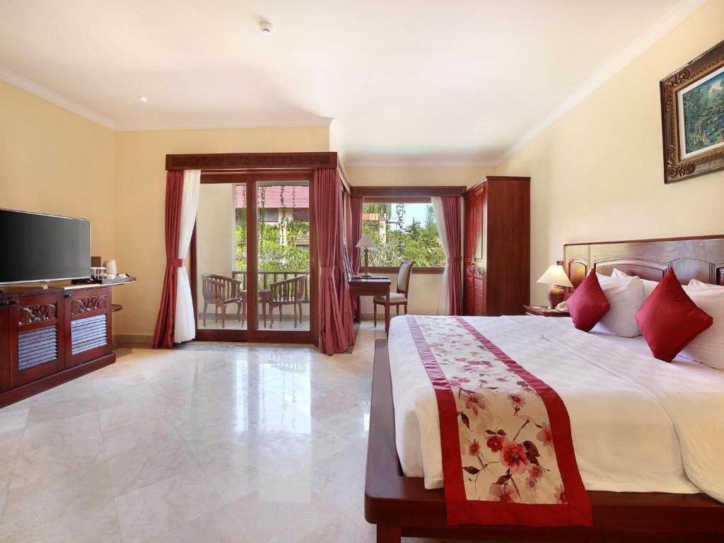Двухместный (Двухместный номер Делюкс с 1 кроватью или 2 отдельными кроватями и видом на бассейн) курортного отеля The Grand Bali Nusa Dua, Нуса Дуа